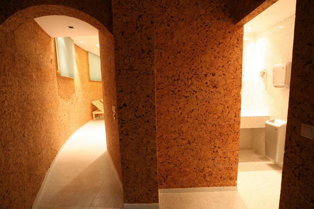 Ramada Hotel & Suites By Wyndham Bucharest North Ngoại thất bức ảnh